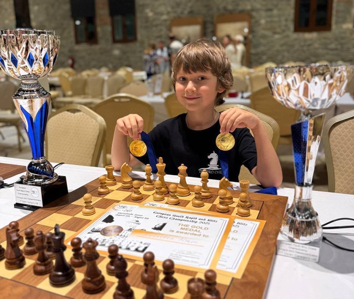 Шахист Мирон Нетребка дворазовий чемпіон Європи з шахів у категорії до 8 років у Салоніках 2025.