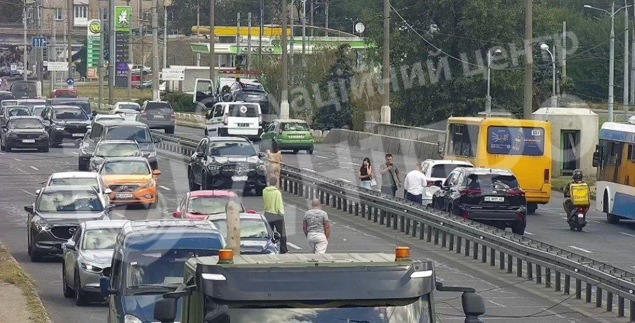 Затори на Новому мосту в Дніпрі
