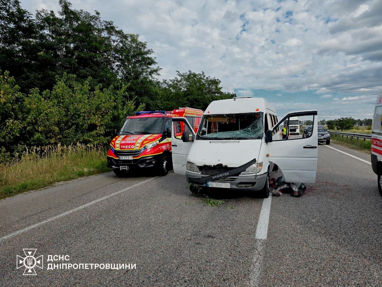 З'явилися перші фото з місця ракетної атаки по Дніпровському району