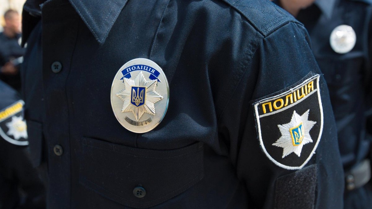 image Порізав п’ятьох людей, серед яких рятувальники: на Криворіжжі поліція застрелила нападника