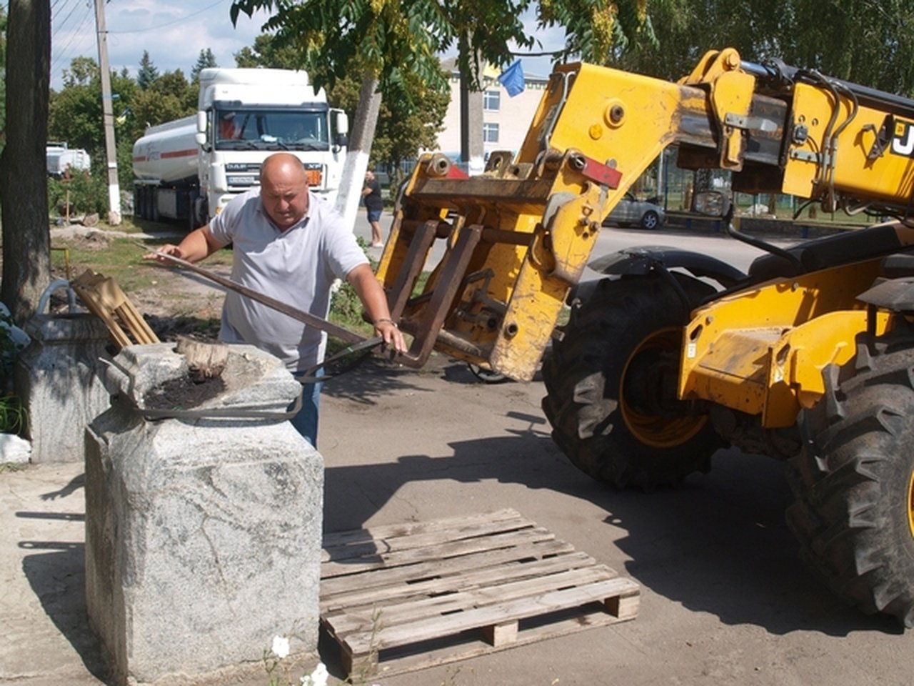 кафе (1) Демонтаж надгробків на Дніпропетровщині