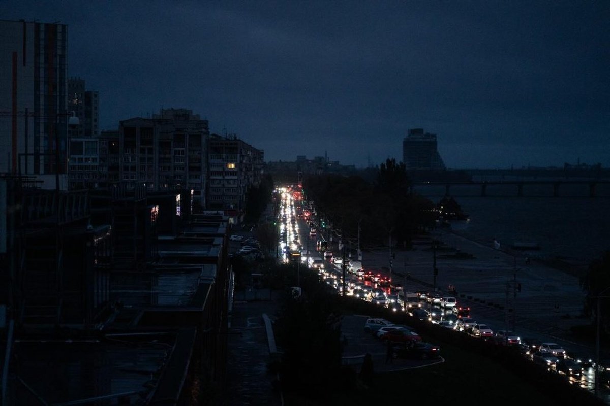У Дніпрі з 15 по 21 вересня відключатимуть світло: список адрес
