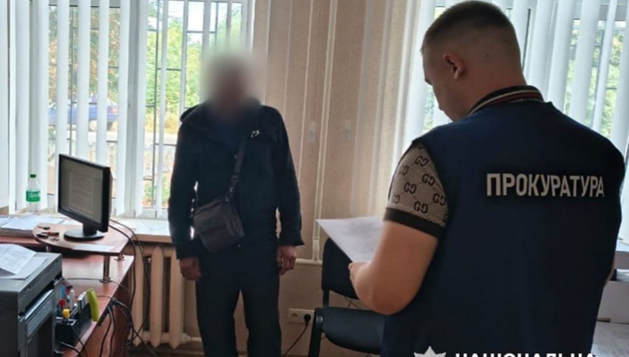 Человек, которого будут судить за убийство матери