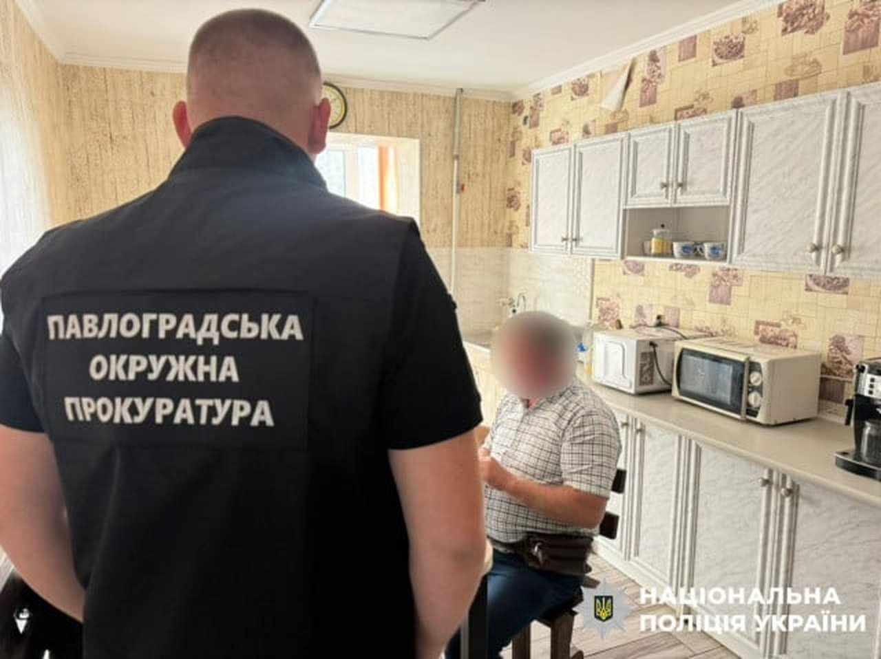 На Павлоградщині викрили службовця, який "закрив очі" на неякісний ремонт у дитячому садку