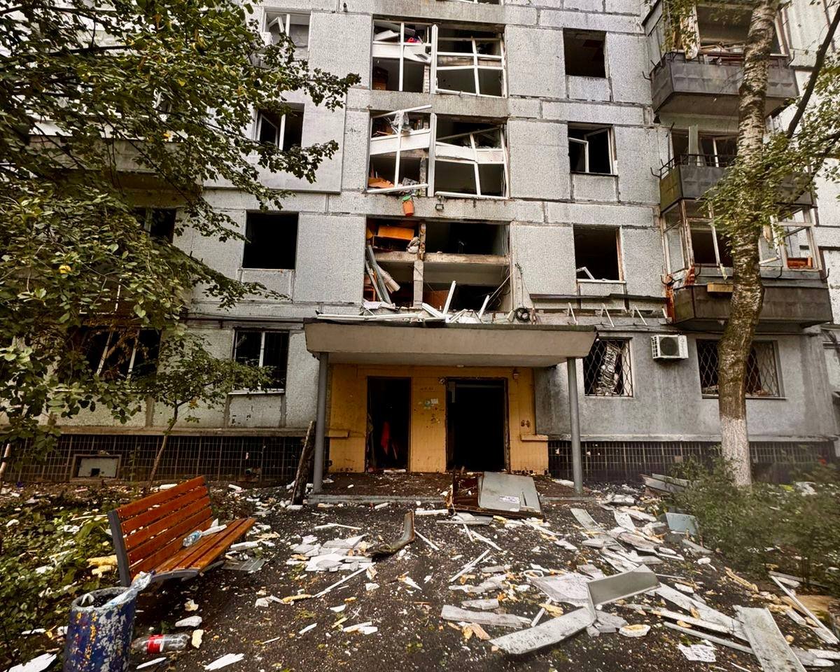 2 Масштабні руйнування в Дніпрі після ворожої атаки: міська влада повідомила подробиці