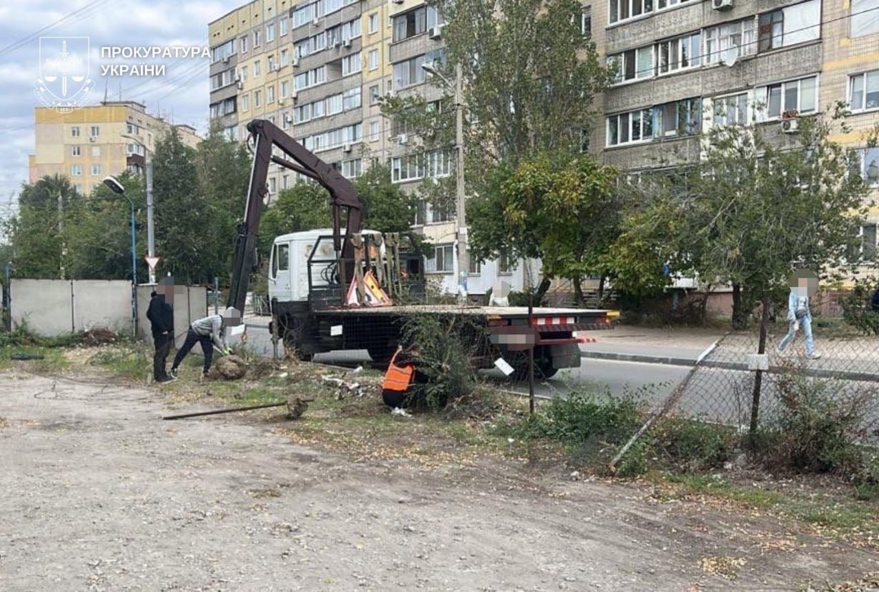Місце, де була парковка в Дніпрі