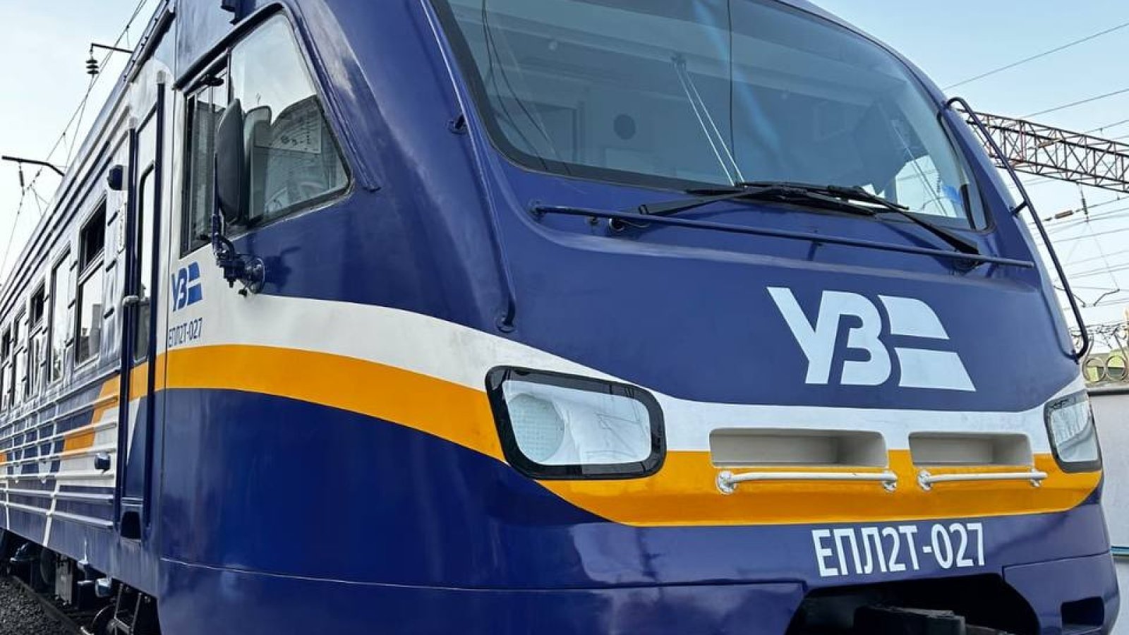 Комфортний, сучасний, інклюзивний: на маршрути в Дніпрі виїде новий електропоїзд