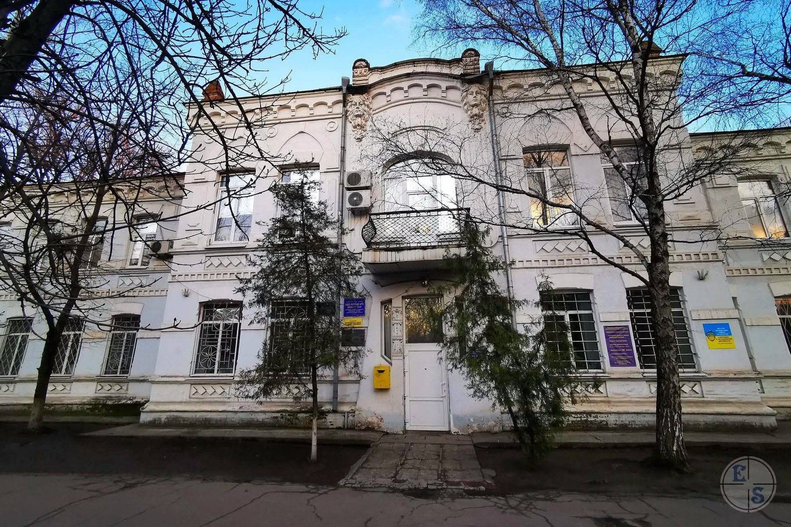 564113731_2342704172856076_8018284118284871146_n Будівля, яку виставили на аукціон у місті Самар