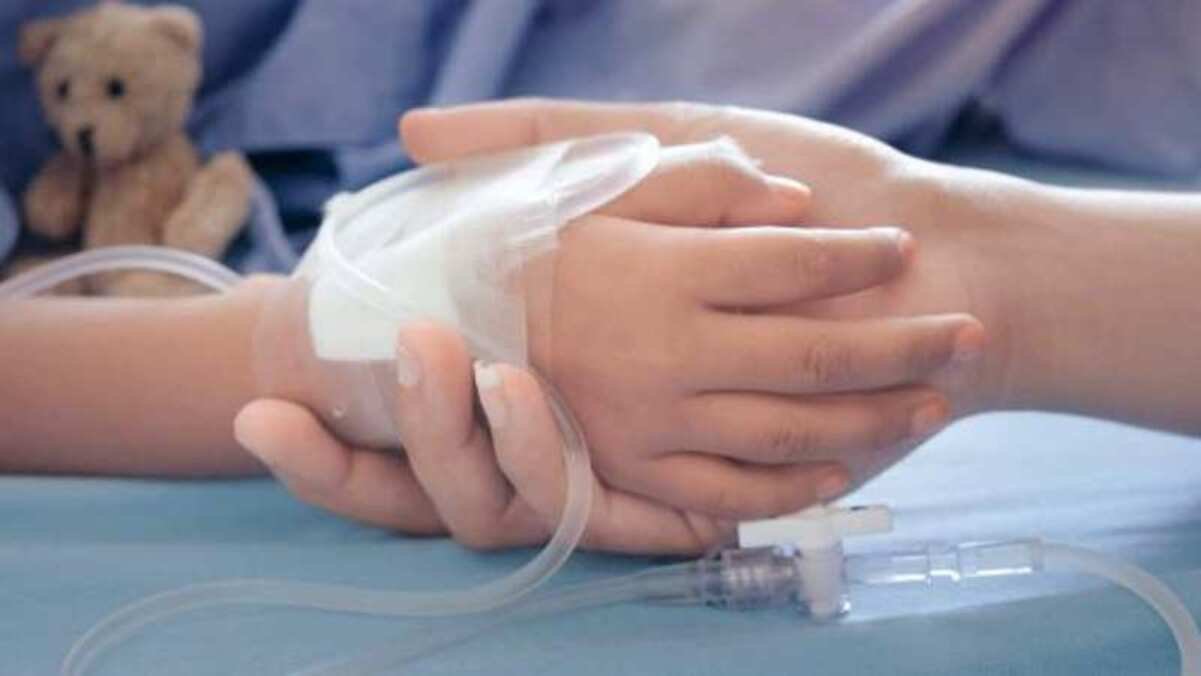 На Синельниковщине ракета унесла жизни бабушки, ее 5-летней внучке ампутировали ногу: нужна помощь