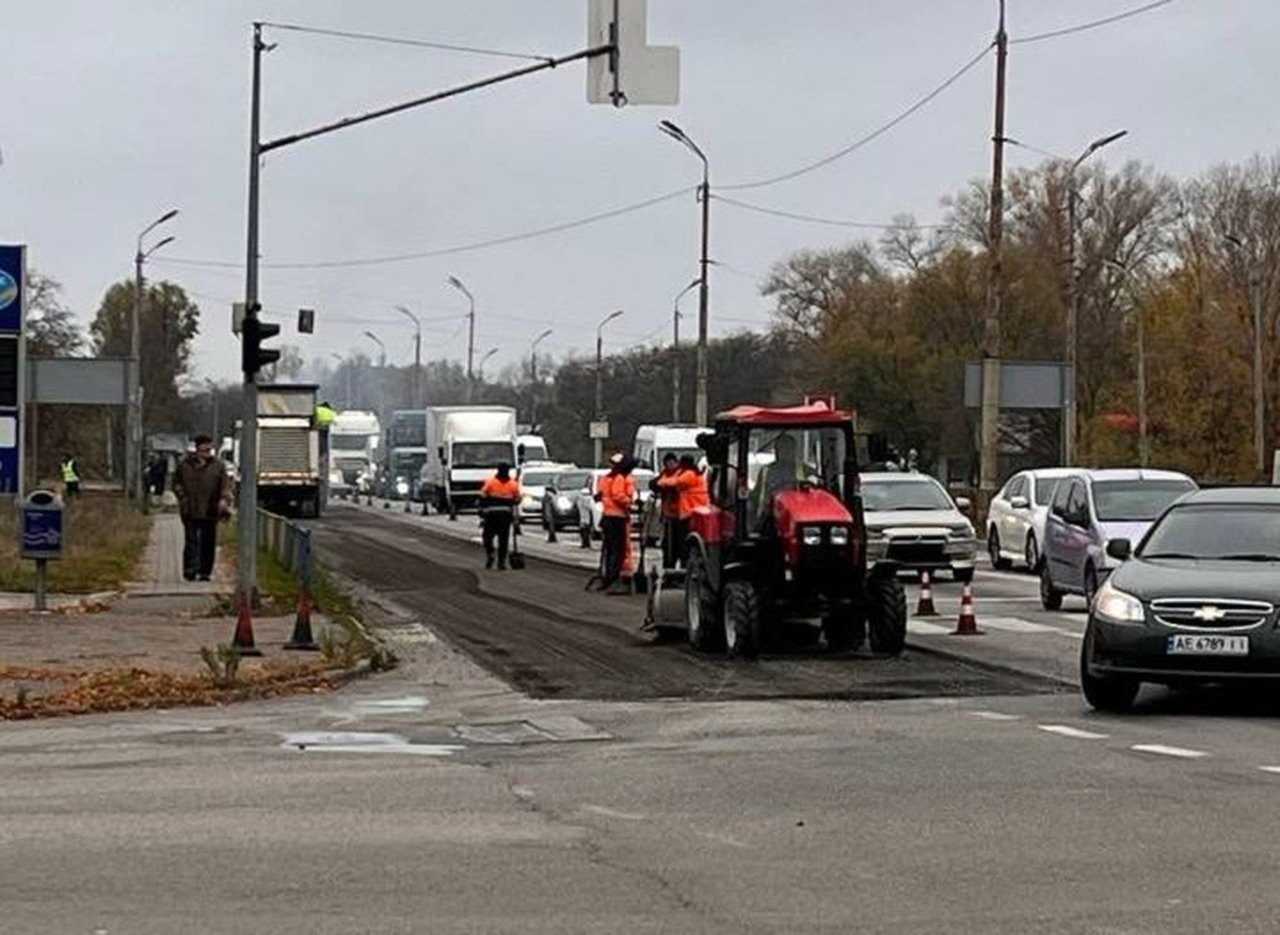 Дорожные работы в Днепре