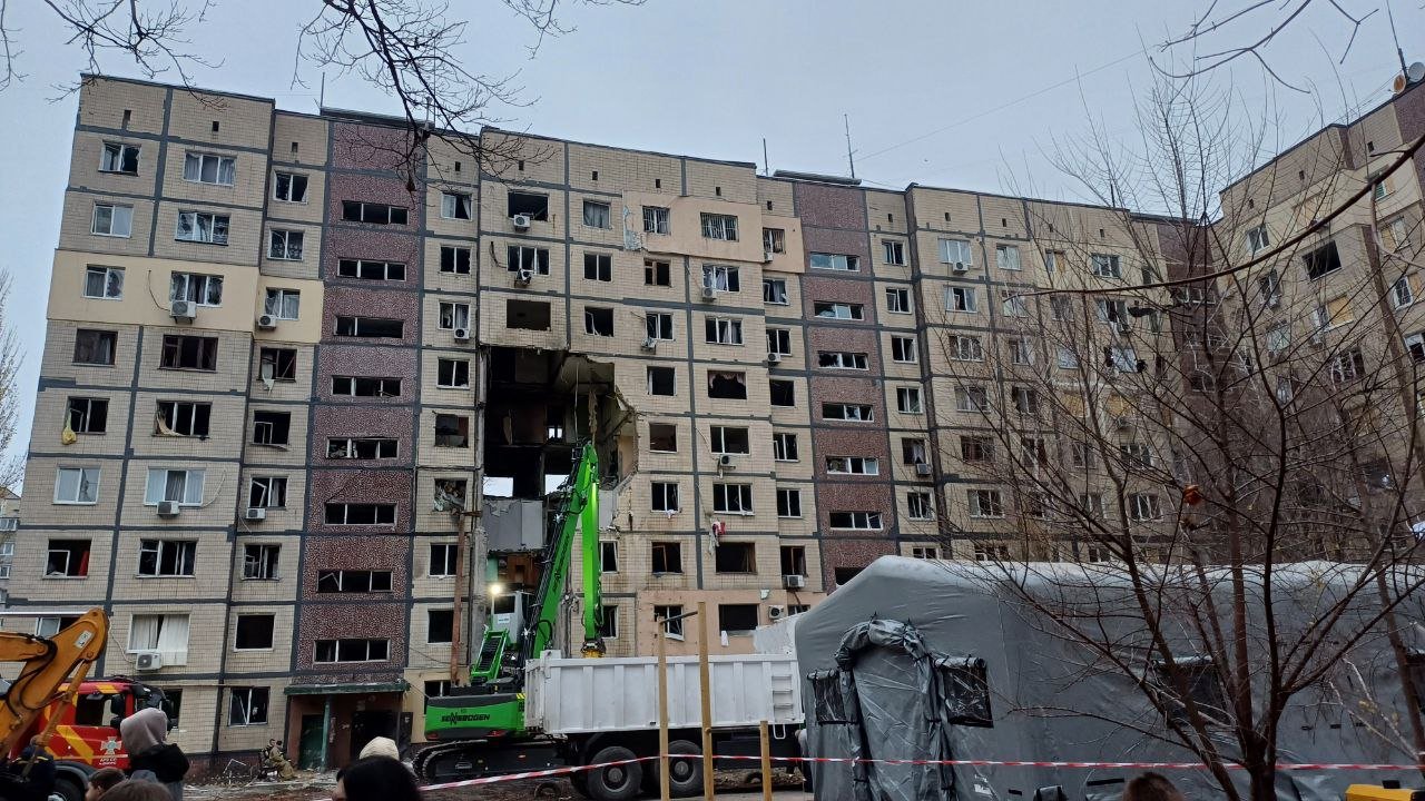 Понівечений внаслідок влучання дрона будинок