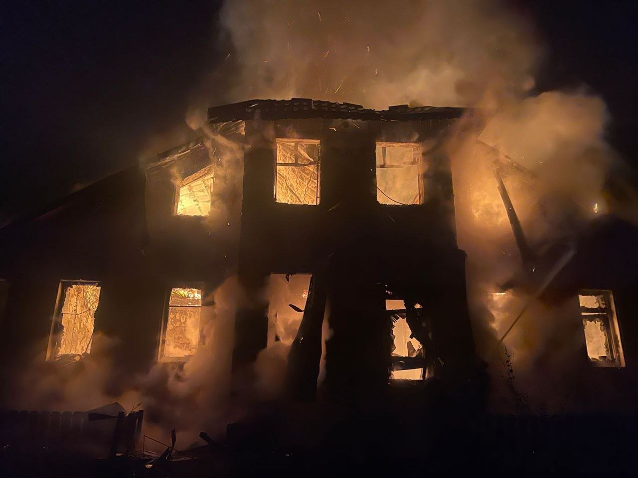 Враг атаковал Днепропетровщину: горел храм