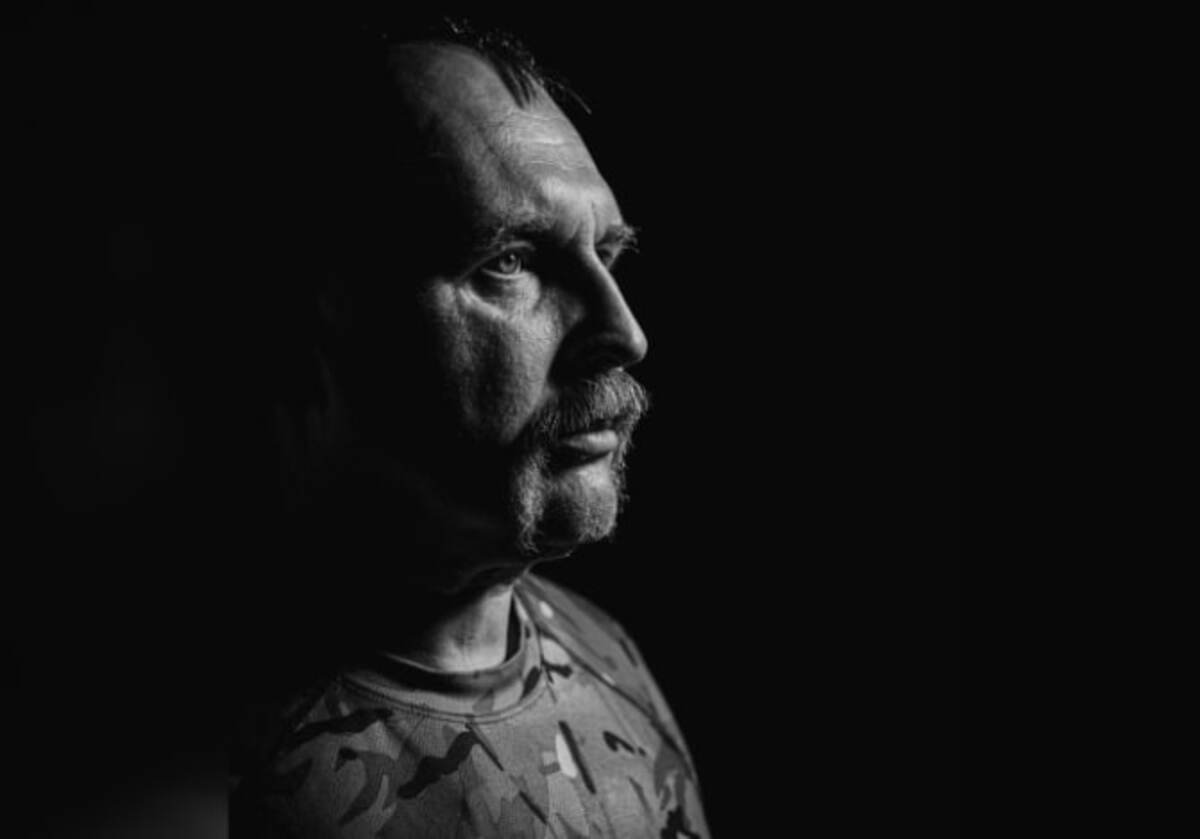 У Дніпрі рятують заслуженого лікаря України, який постраждав під час атаки БпЛА