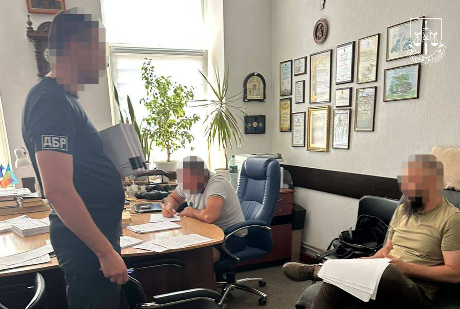 Обшуки у фігурантів справи