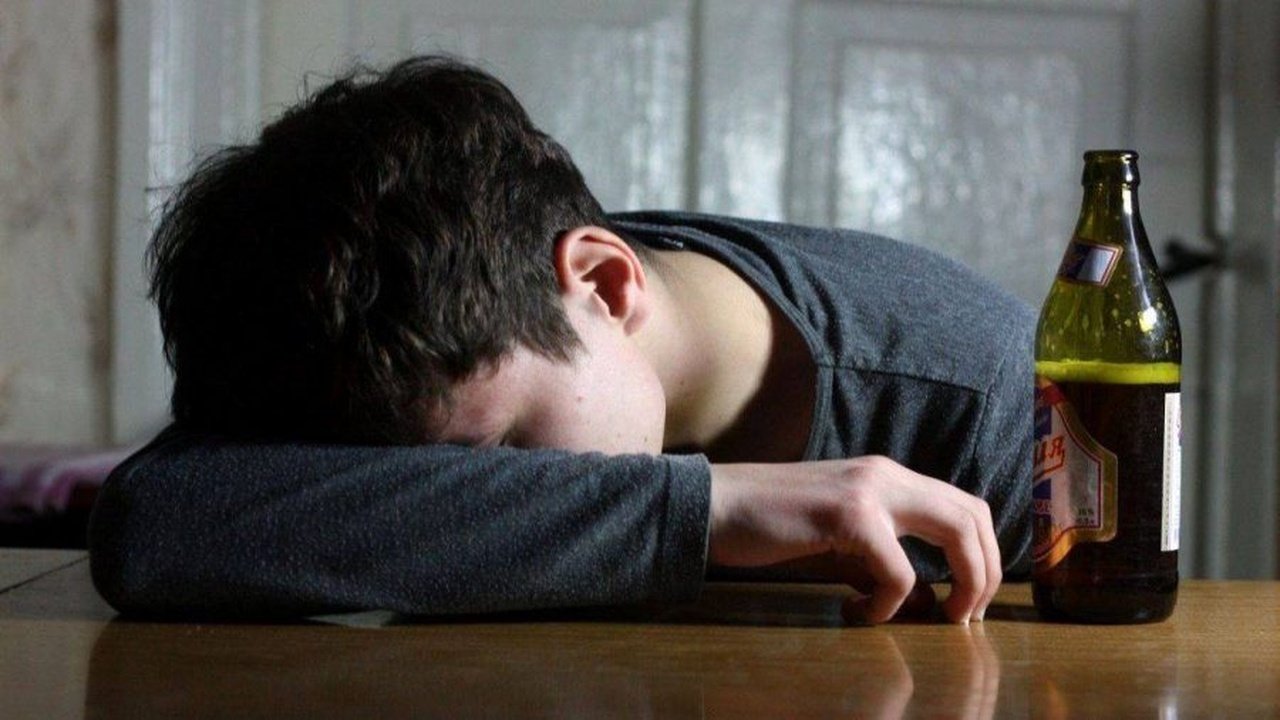 Ребенок с алкоголем