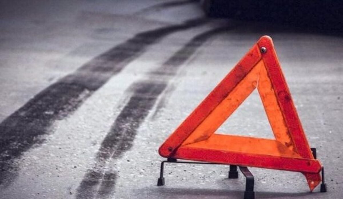 Лобовое столкновение с маршруткой в ​​Днепре: погиб водитель ВАЗ, три человека ранены