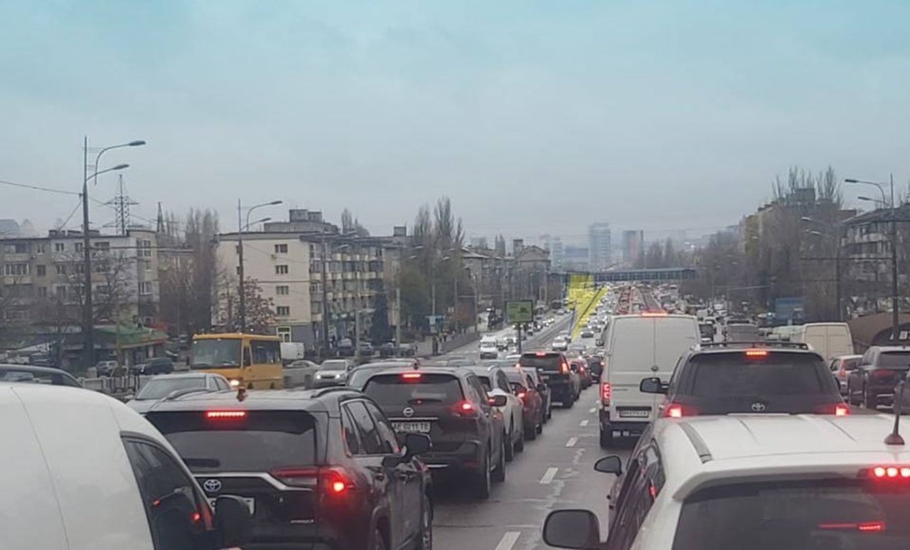 Затор у Дніпрі