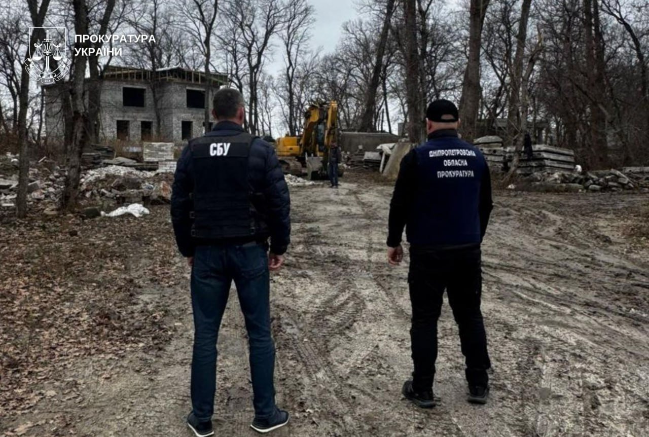 Правоохранители в лесу