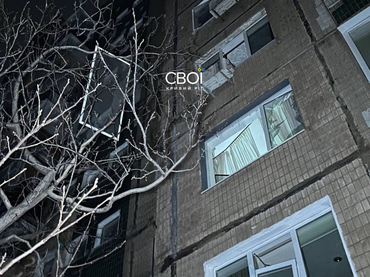 Поврежденная после удара многоэтажка