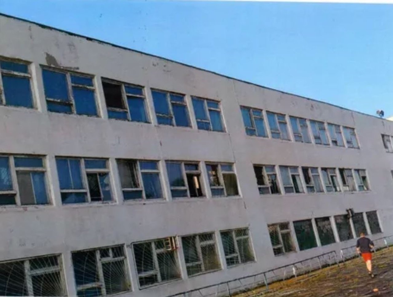 Спорткомплекс на проспекте Леси Украинки 77д