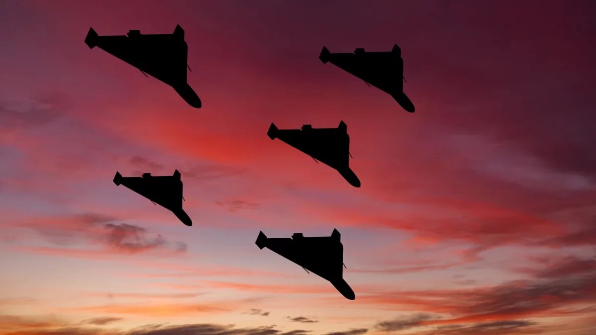 Дніпро під вогнем: масована атака спричинила низку пожеж і руйнувань