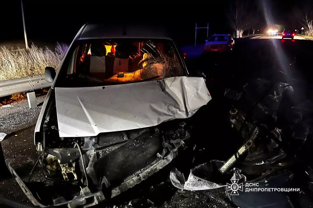 ДТП у Слобожанському: водія деблокували рятувальники