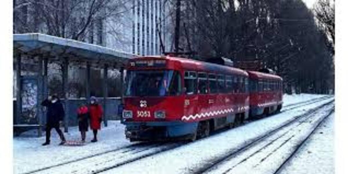 У Дніпрі на кількох вулицях змінено маршрути тролейбусів та автобусів