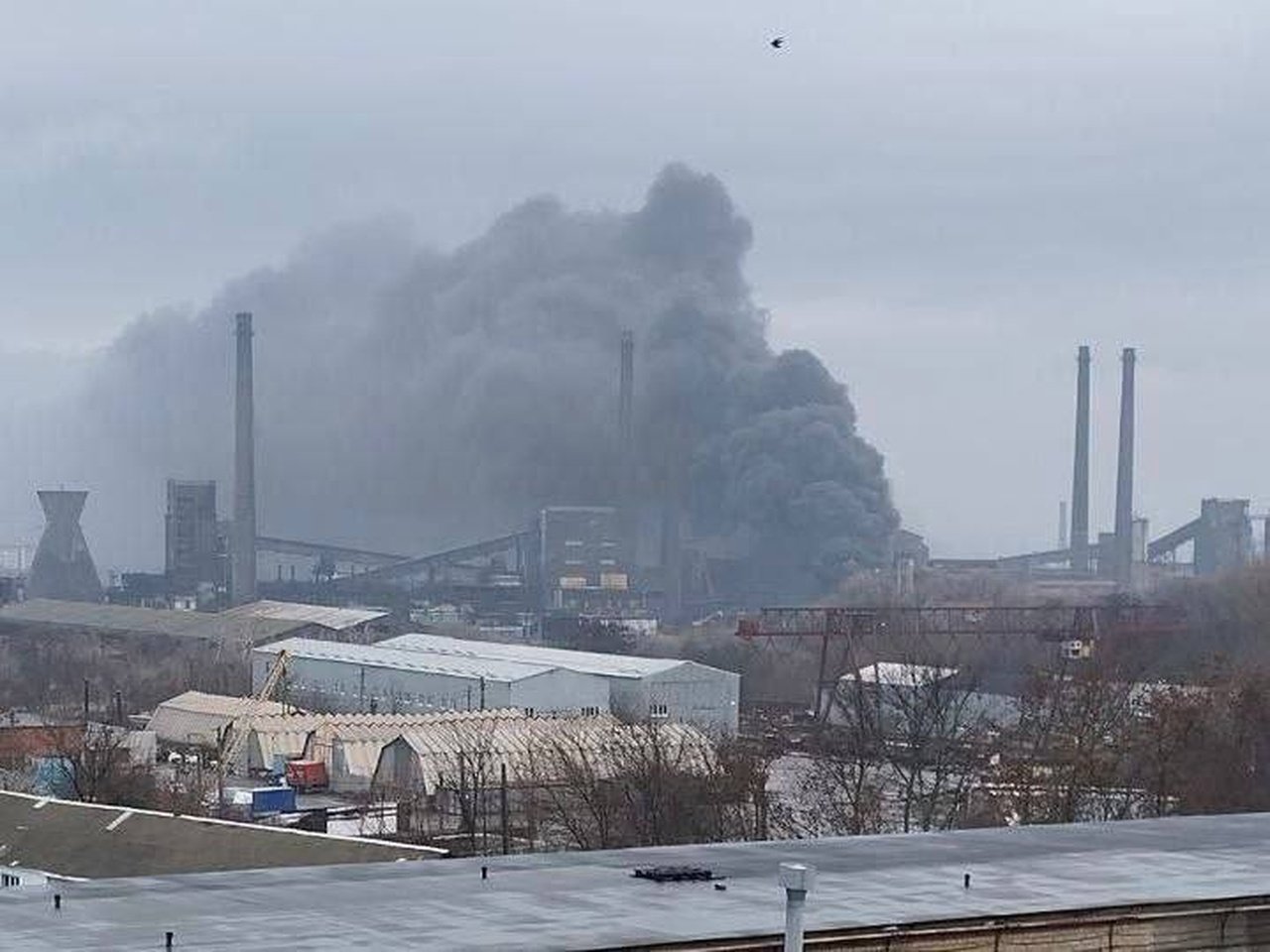 Дым на месте пожаров