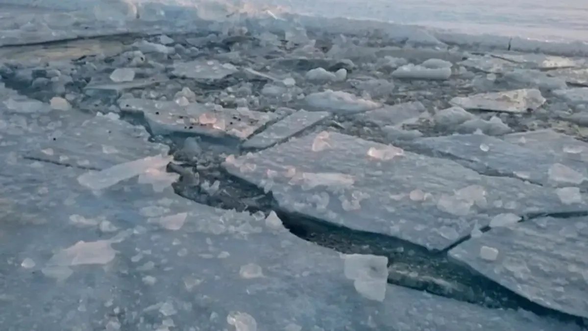Трагедия на ледяной воде: в Днепропетровской области обнаружили тело рыбака