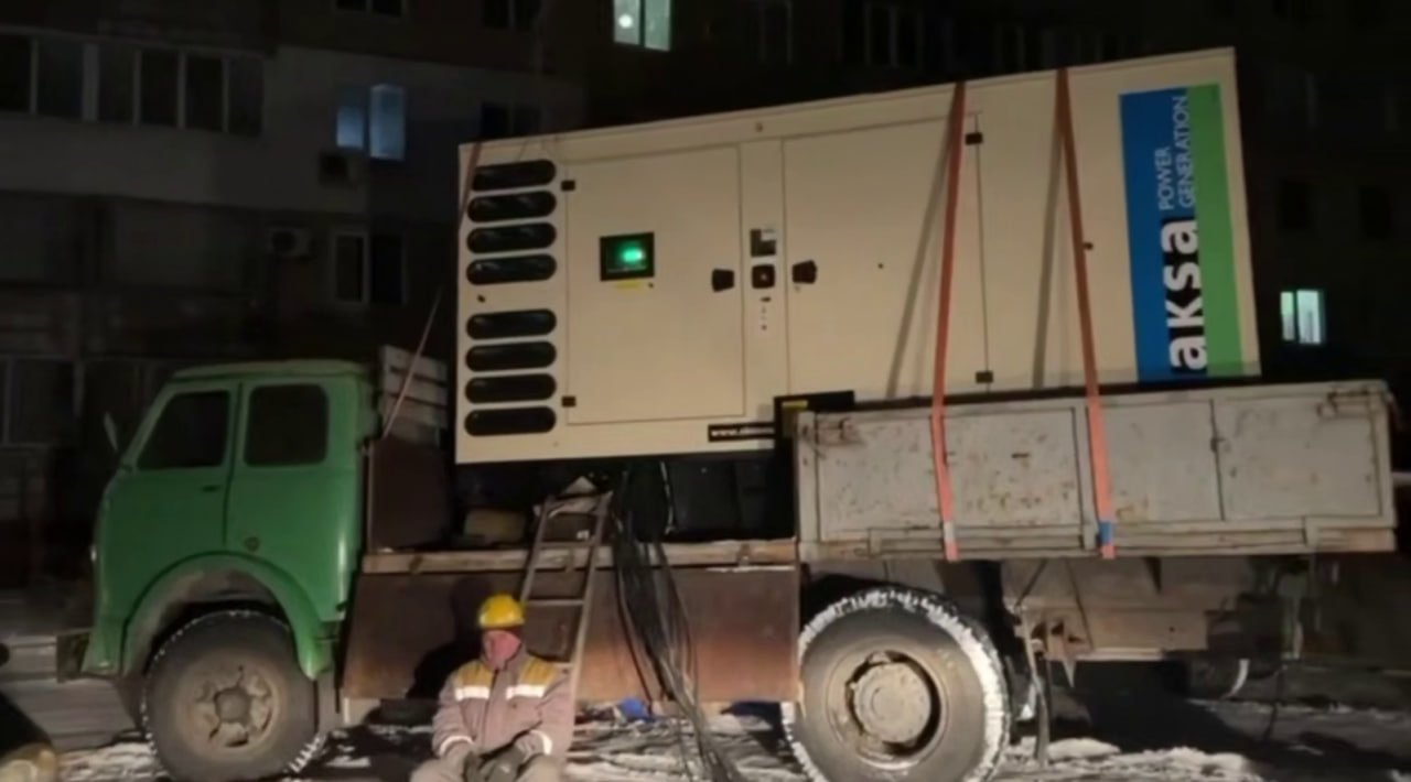 В Днепре многоэтажки на левобережье заживляют от мобильных генераторов