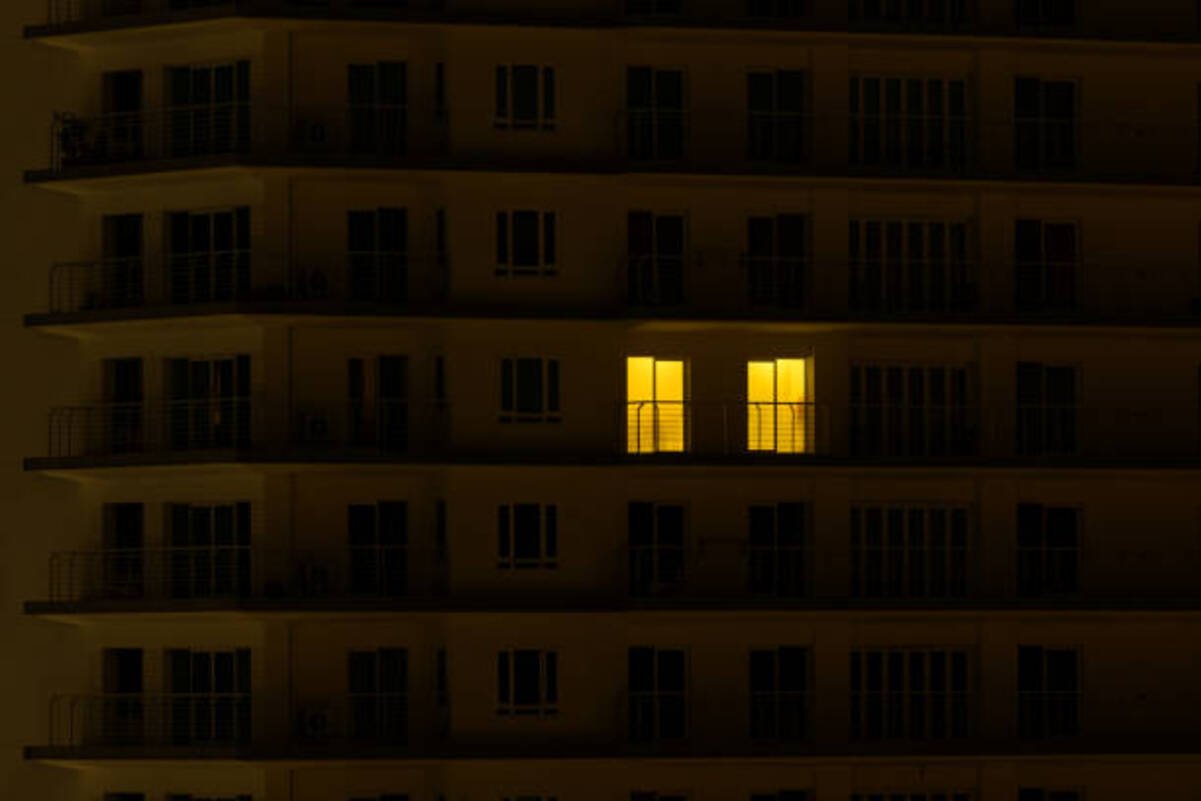 В Днепре сотни домов без света из-за повреждения электросетей: когда вернут