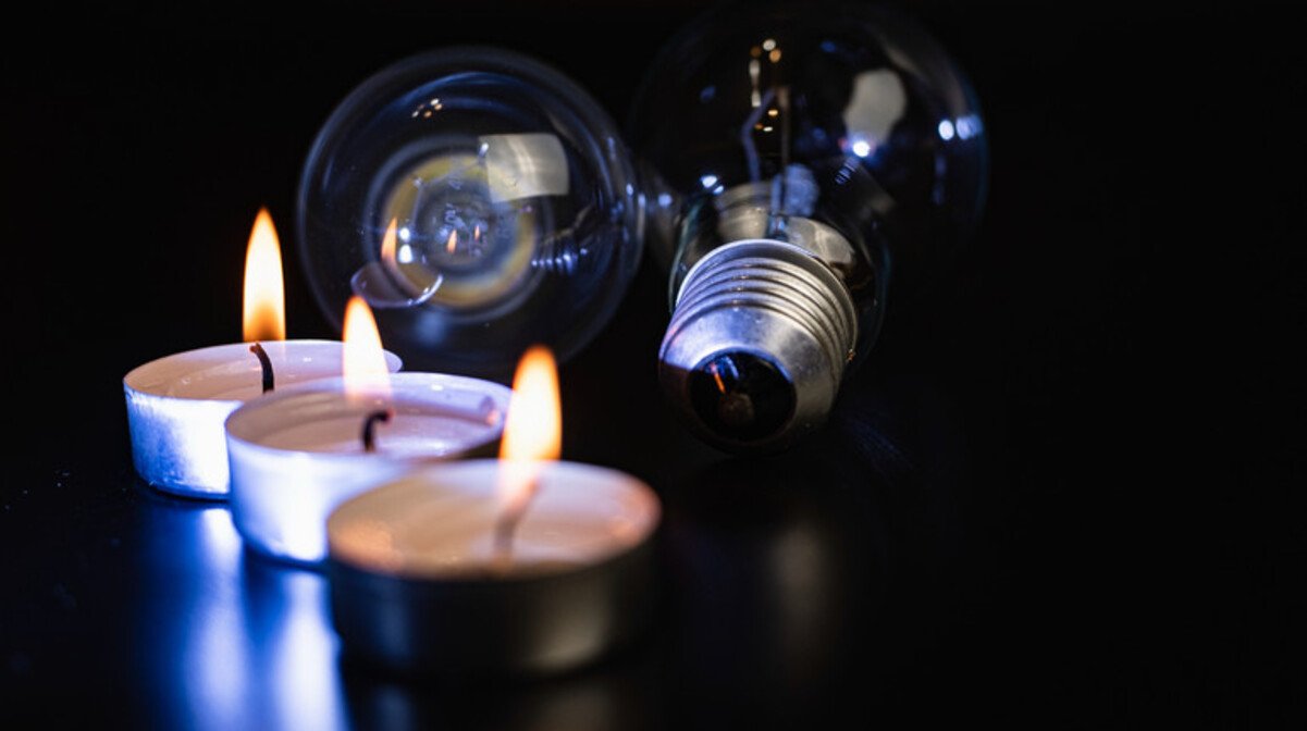Как будут отключать свет в Днепре 19 января: графики ДТЭК и ЦЭК