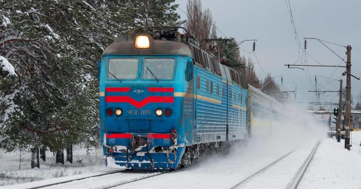 Из-за безопасности на Днепропетровщине сократили маршруты пригородных поездов