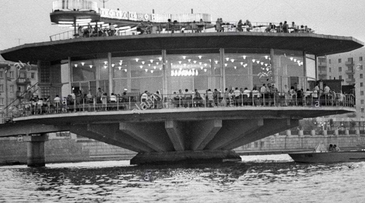 Кримінал і романтика: що приховує легендарний «Поплавок» у Дніпрі