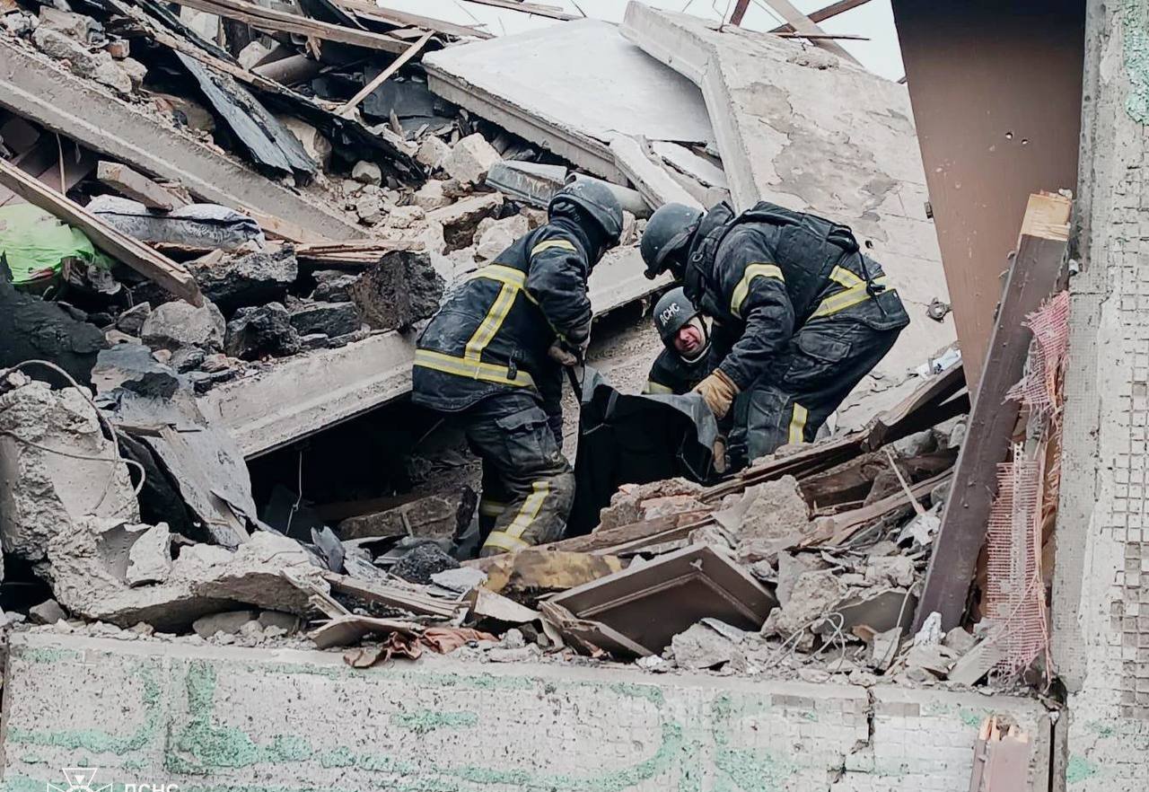 Спасатели завалы