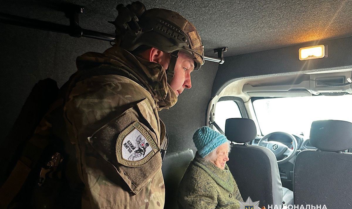 Військовий та жінка