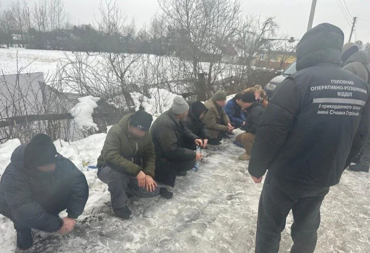 Мешканця Дніпра затримали під час спроби втечі за кордон за $10 тисяч