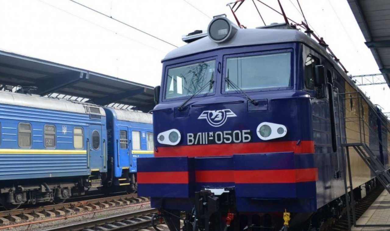 На Днепропетровщине ряд электричек изменил маршрут из-за ситуации с безопасностью