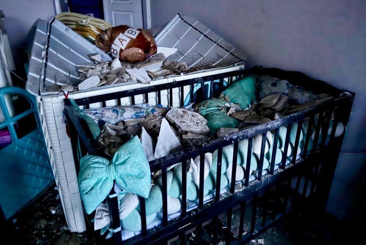 Колиска, де спало немовля