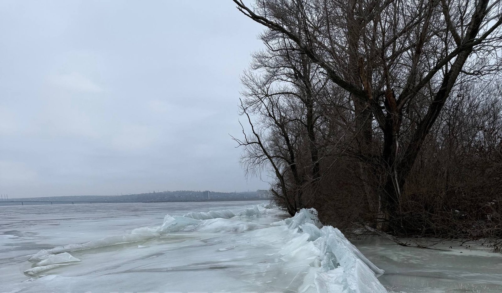 Тороси на Дніпрі 