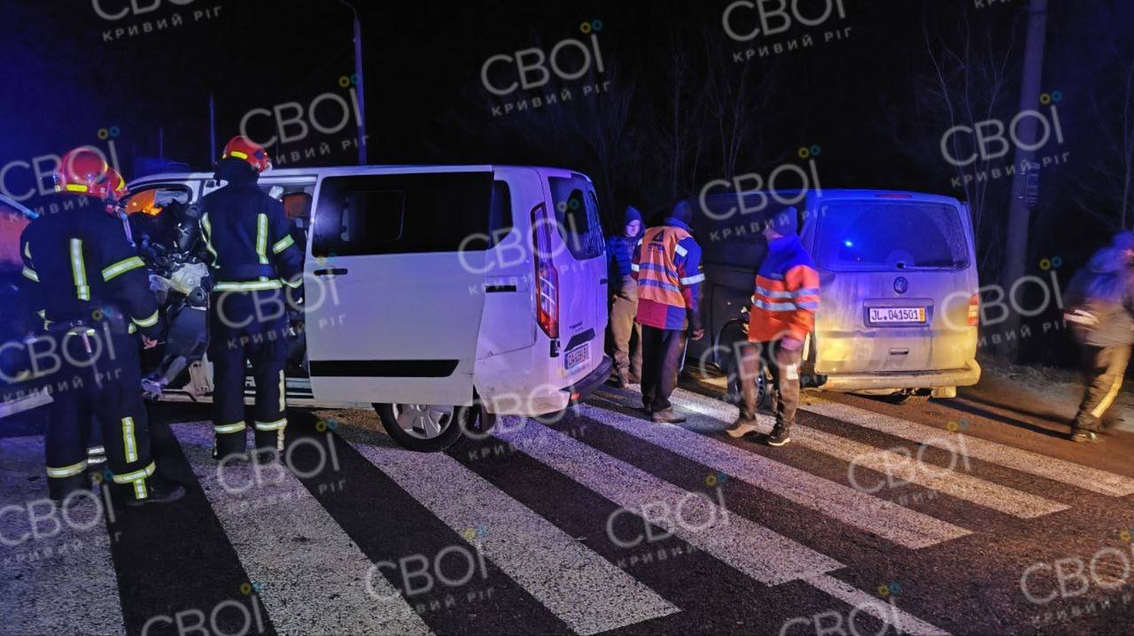 У Кривому Розі водій Ford отримав травматичну ампутацію обох ніг після ДТП