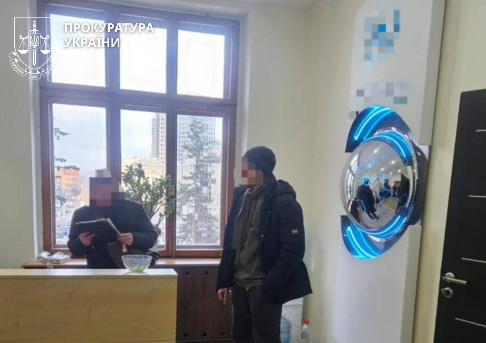 До 15 тыс долларов за побег: в Днепре разоблачили схему помощи дезертирам