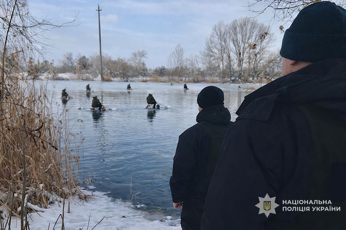 Дніпрян закликають не виходити на лід через потепління