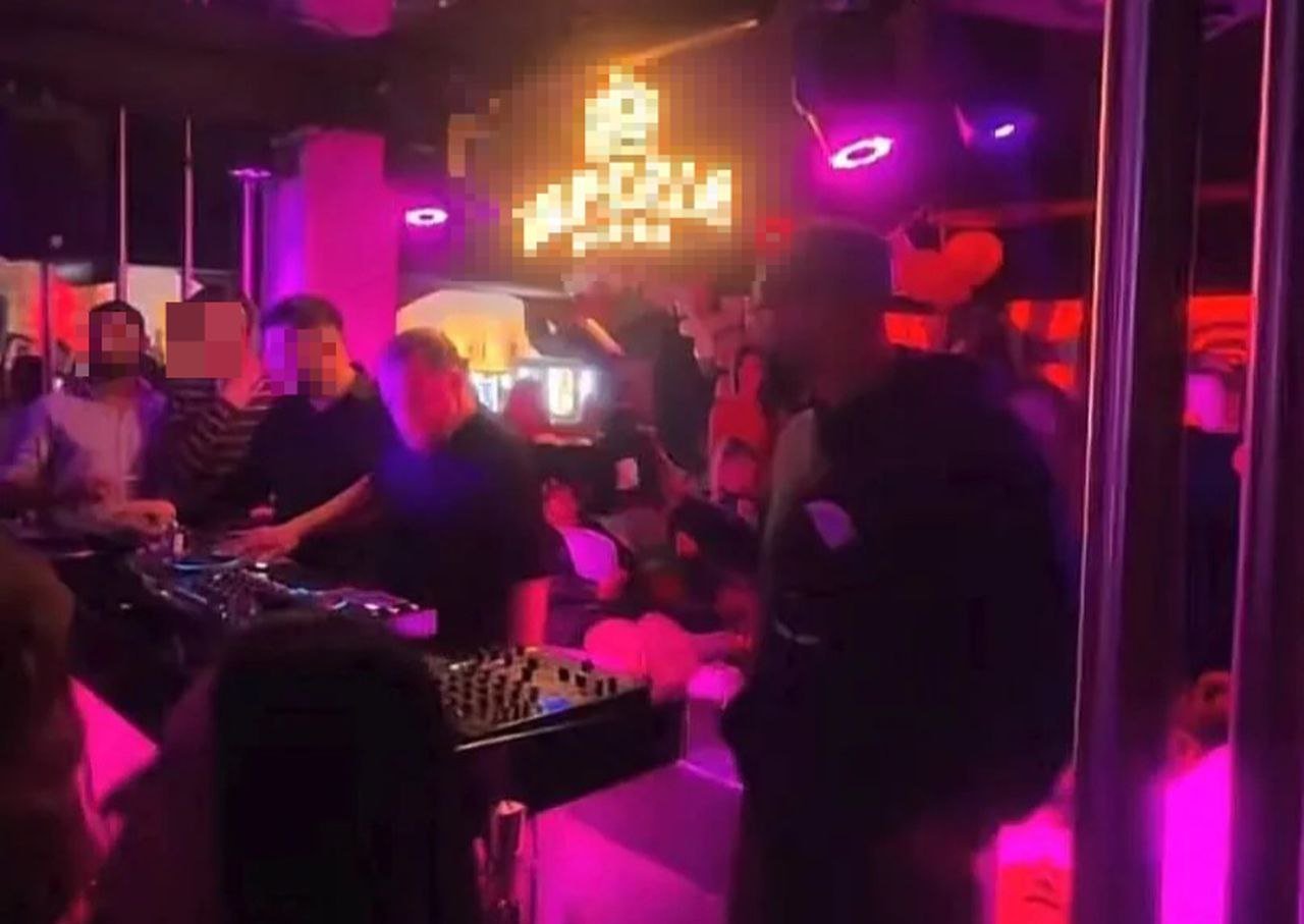 Нічний клуб 