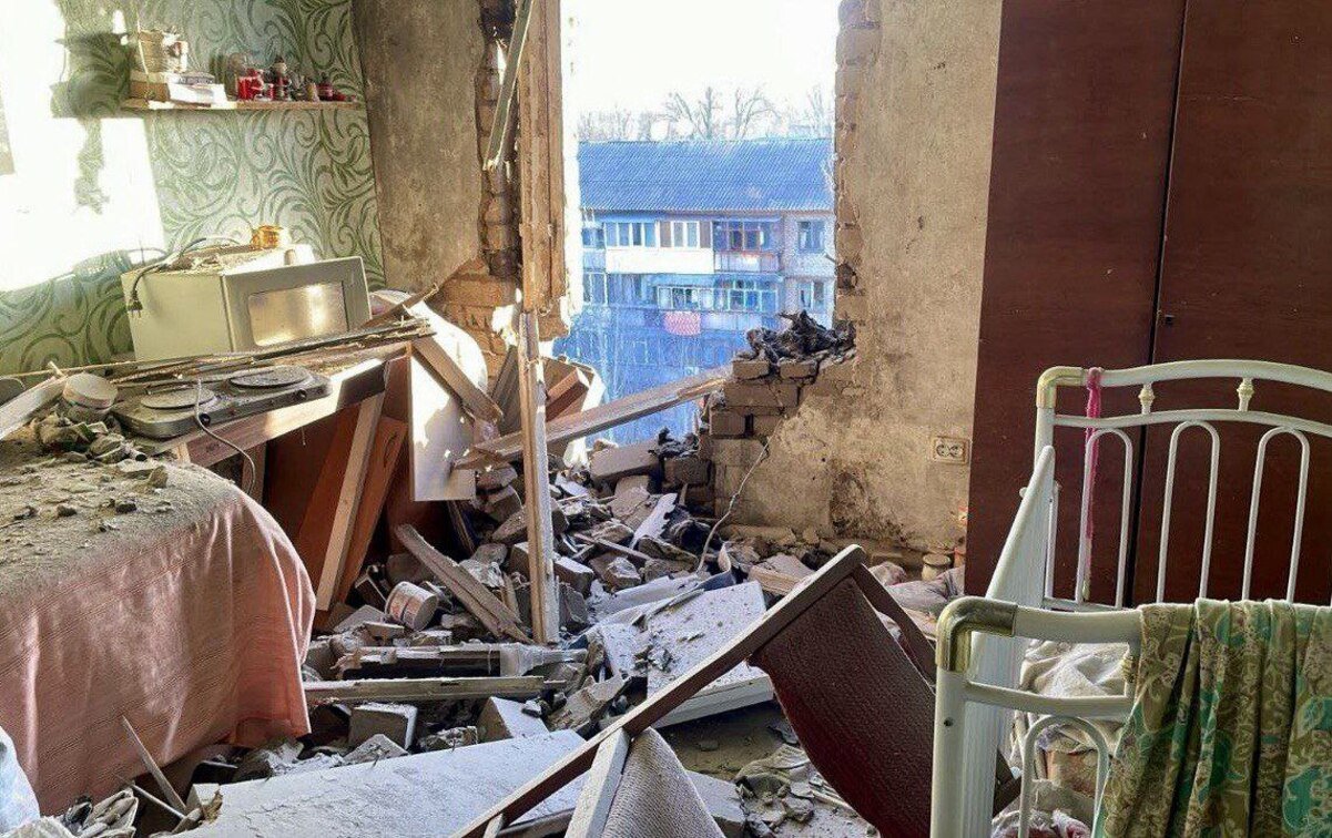 Постраждали двоє людей: ворог понад 10 разів атакував Дніпропетровщину