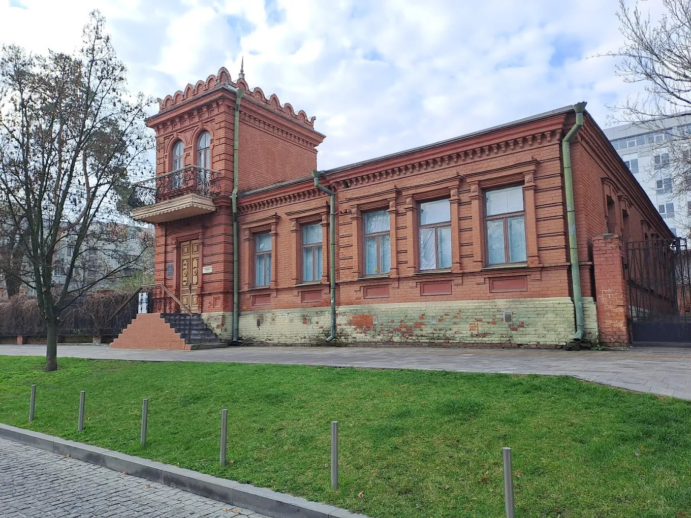 В Днепре сохранился «красный домик» Дмитрия Яворницкого с историей более века