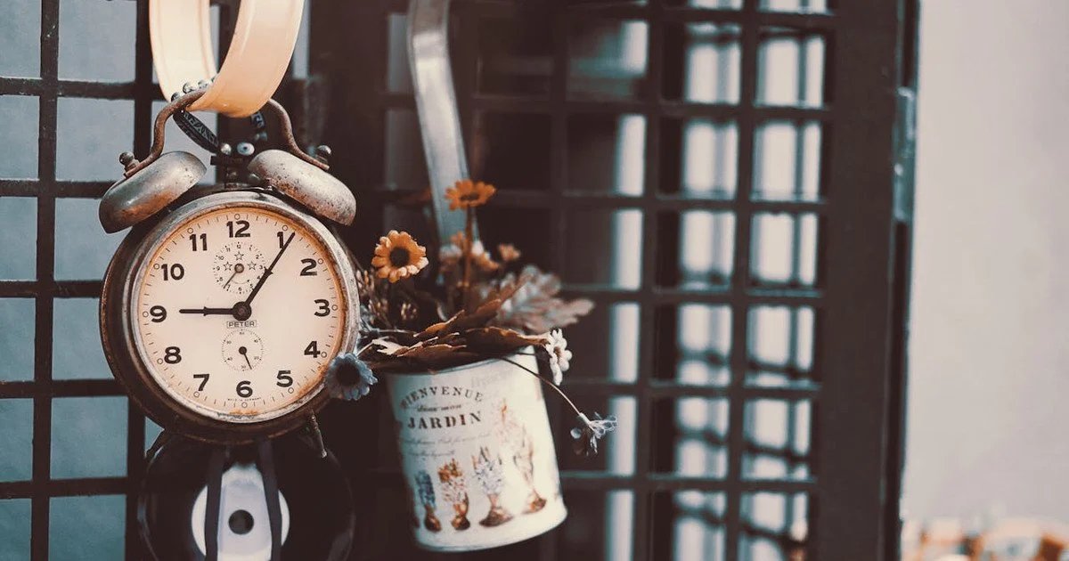 Перехід на літній час в Україні: чи скасували переведення стрілок