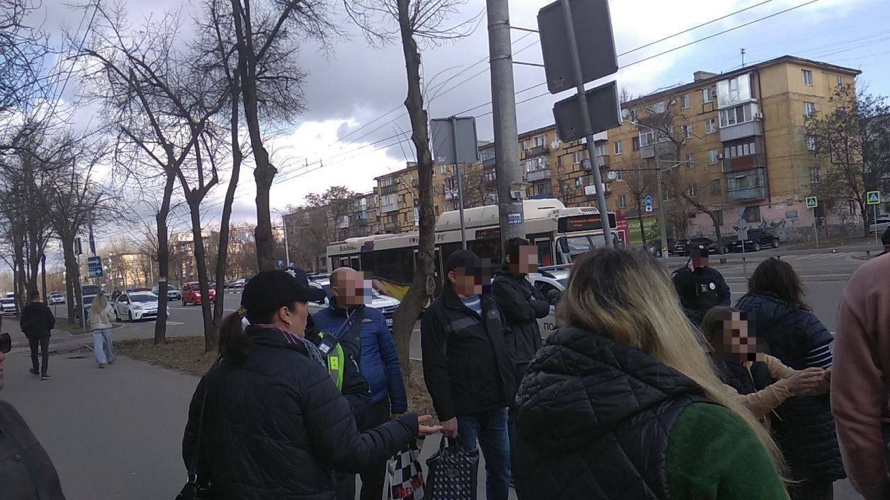 Толпа в Кривом Роге