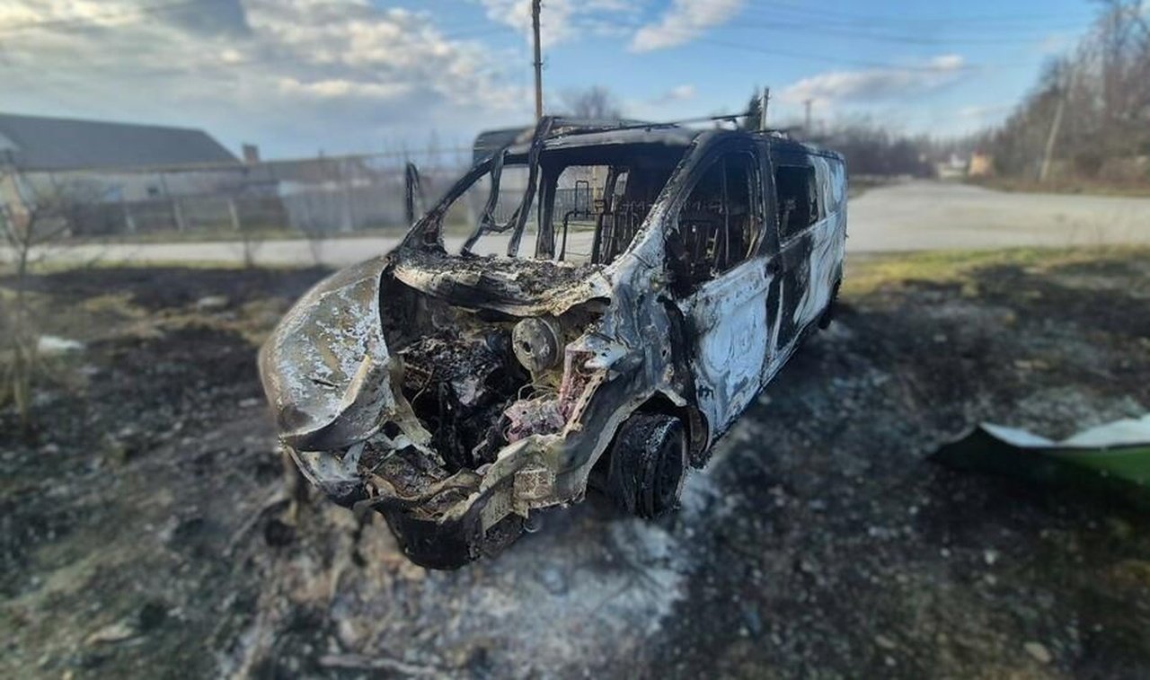 Сгоревшее авто энергетиков