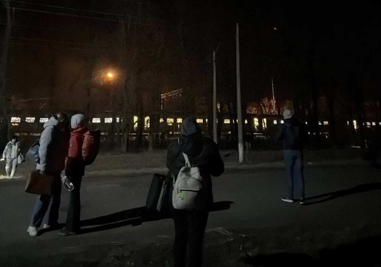 До 8,5 часов задержки: поезда через Днепр курсируют с большим опозданием